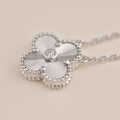 [Elite]CLOVER  15MM DIAMOND LASER NECKLACE SILVER