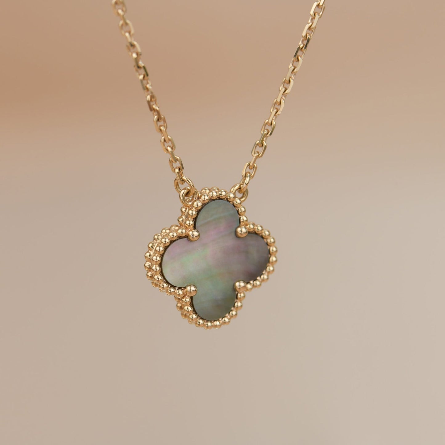 [Elite]CLOVER 15MM  GRAY MOTHER OF PEARL NECKLACE