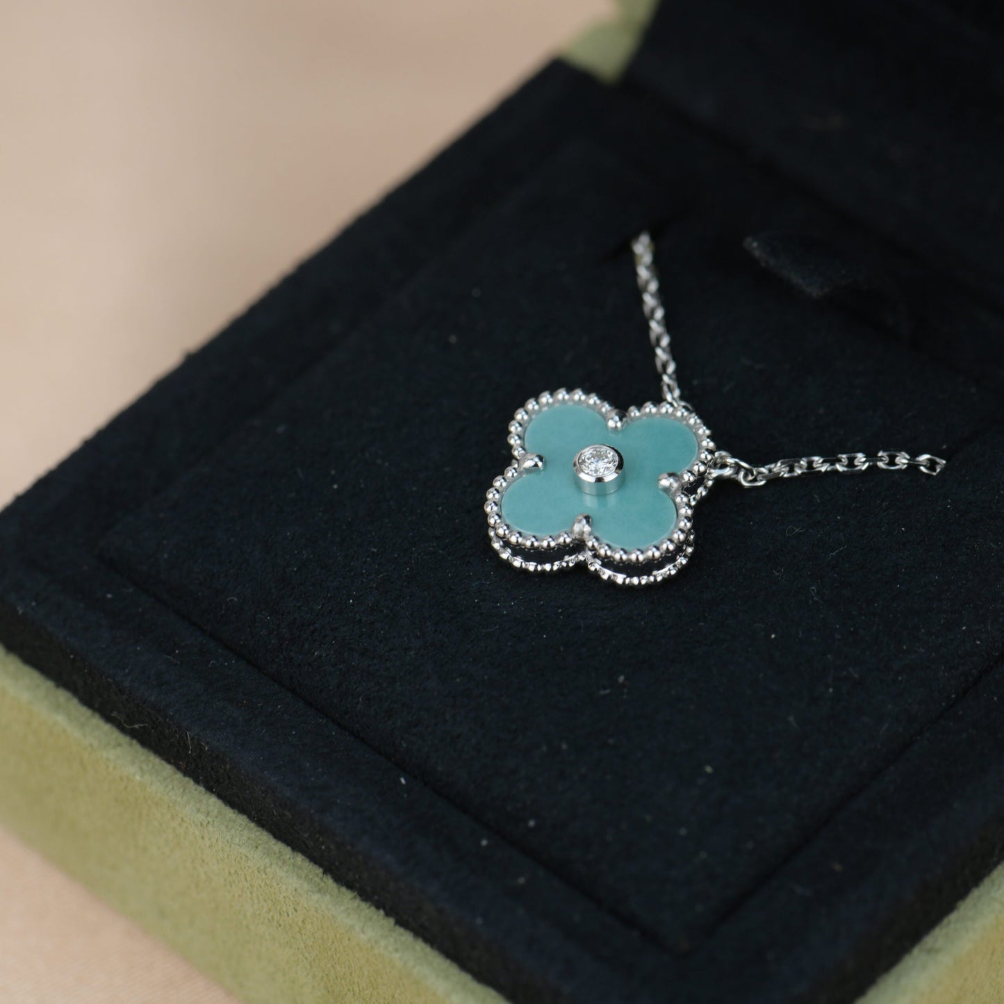 [Elite]CLOVER 15MM DIAMOND SVRES PORCELAIN  NECKLACE SILVER
