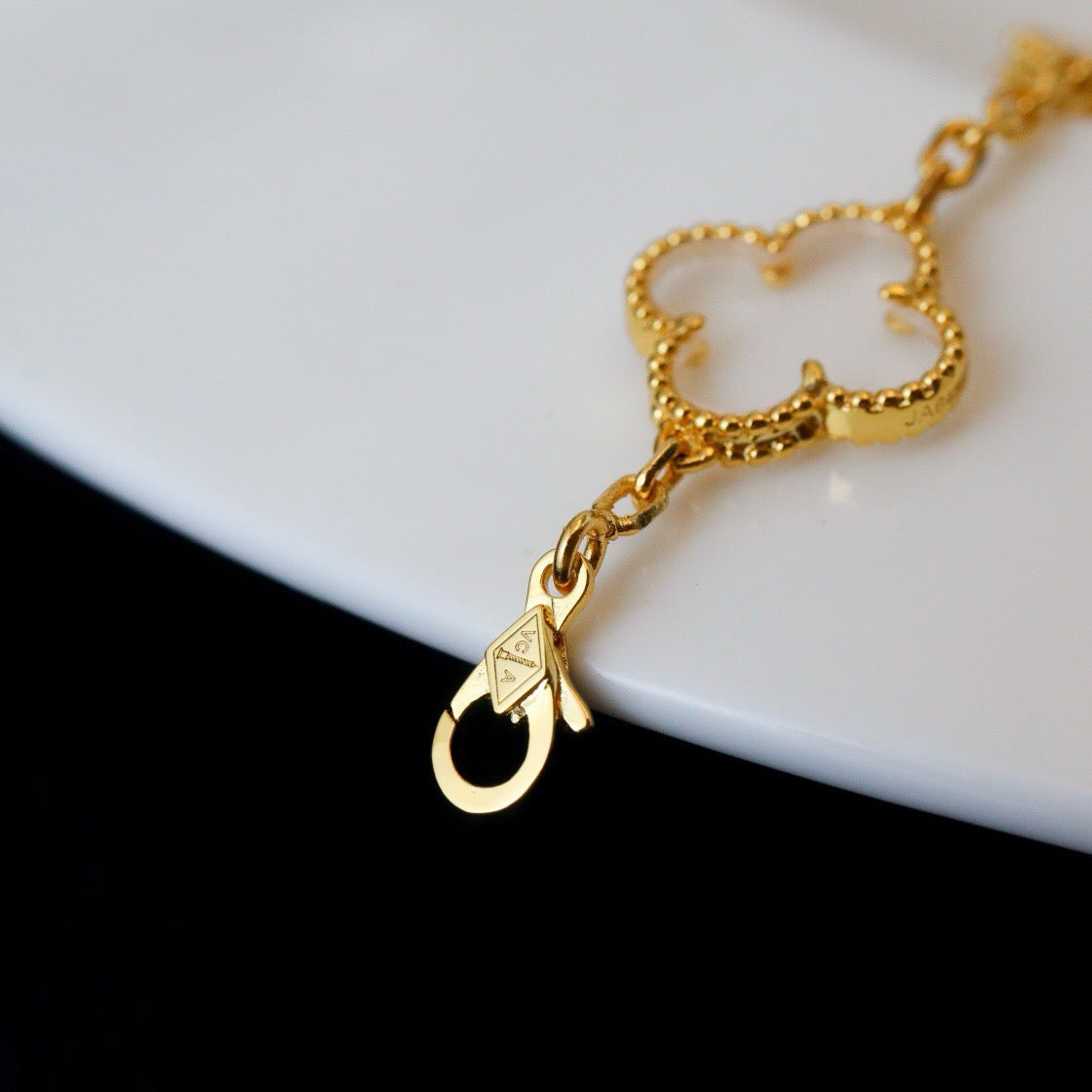 [Elite]CLOVER 5 MOTIF ROCK CRYSTAL BRACELET