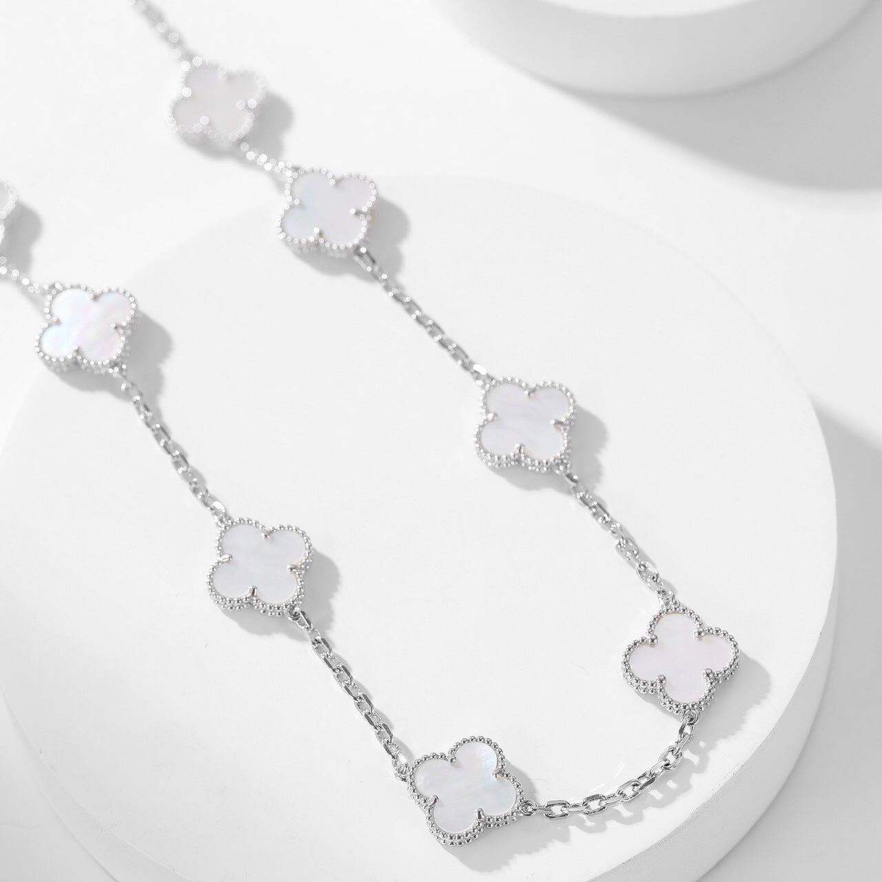 [Elite]CLOVER 10 MOTIFS WHITE MOTHER OF PEARL NECKLACE
