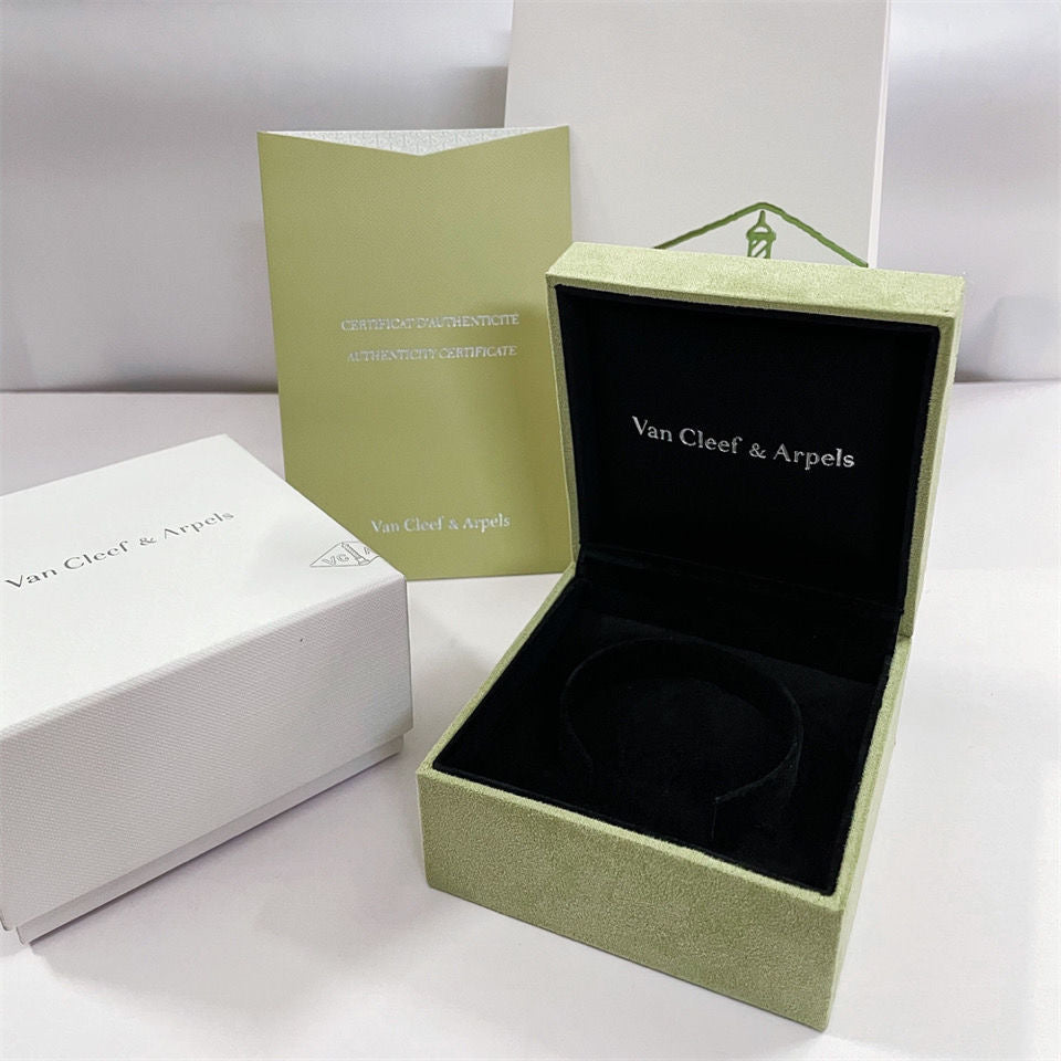 [Elite]VA CLOVER BRACELET NECKLACE RING BOX GIFT BAG