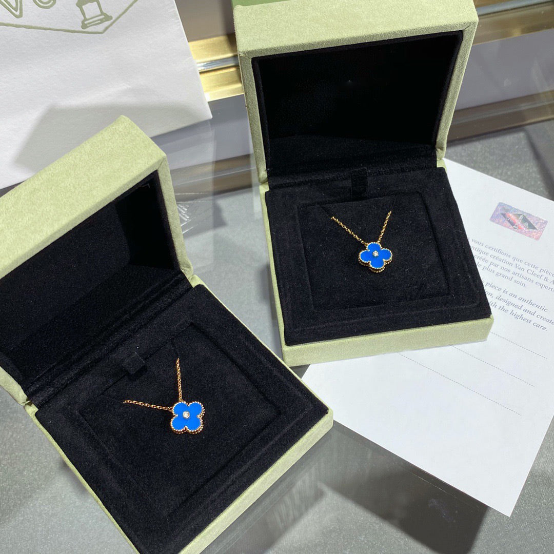 [Elite]CLOVER 15MM DIAMOND AND BLUE AGATE NECKLACE