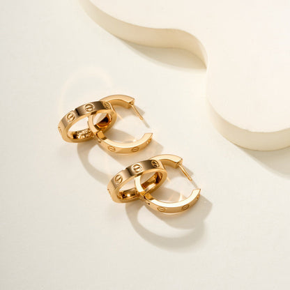 [Elite]LOVE 3.3MM DANGLE HALF DIAMOND EARRINGS