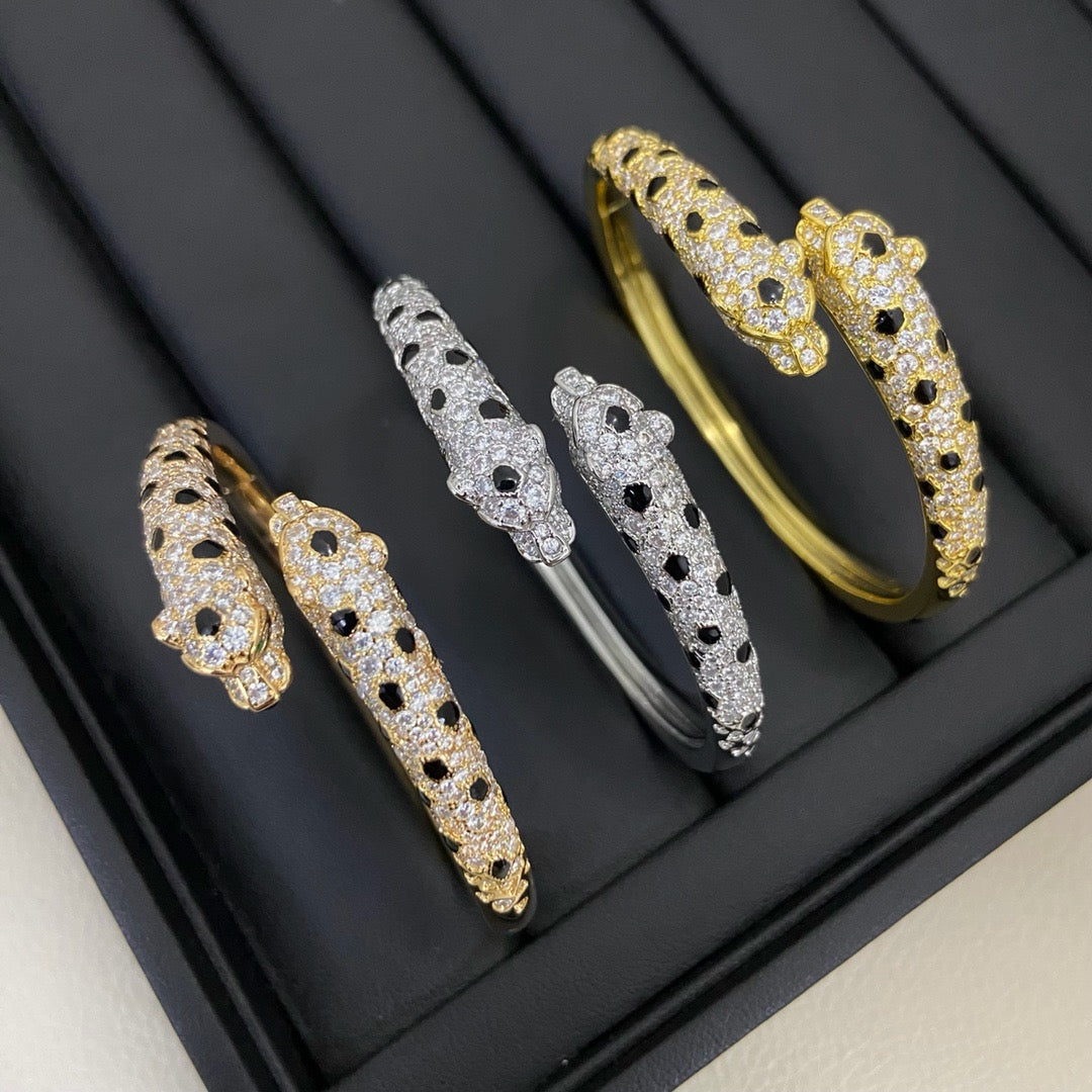[Elite]PANTHERE DOUBLE HEADED HALF DIAMOND OPEN BRACELET