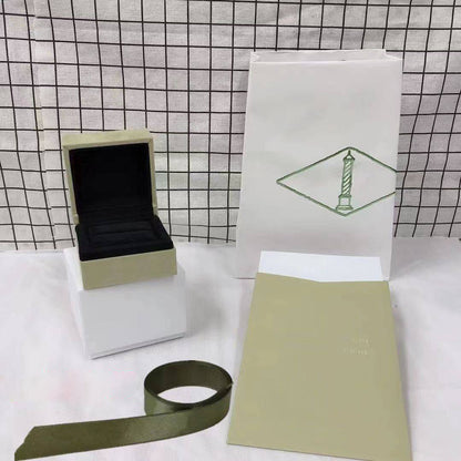 [LUXE] VA CLOVER BOX GIFT BAG