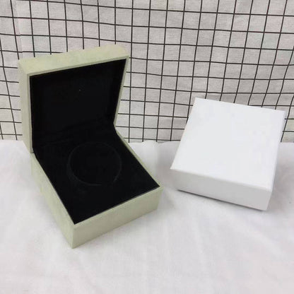 [Elite] VA CLOVER BOX GIFT BAG
