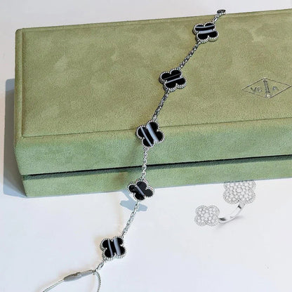 [Elite] CLOVER 5 MOTIF PULSAR STONE BRACELET COLLECTION