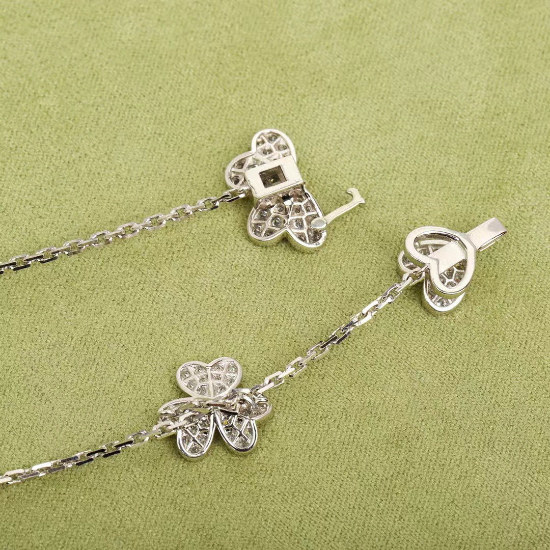 [Elite]FRIVOLE SILVER 9 FLOWERS NECKLACE