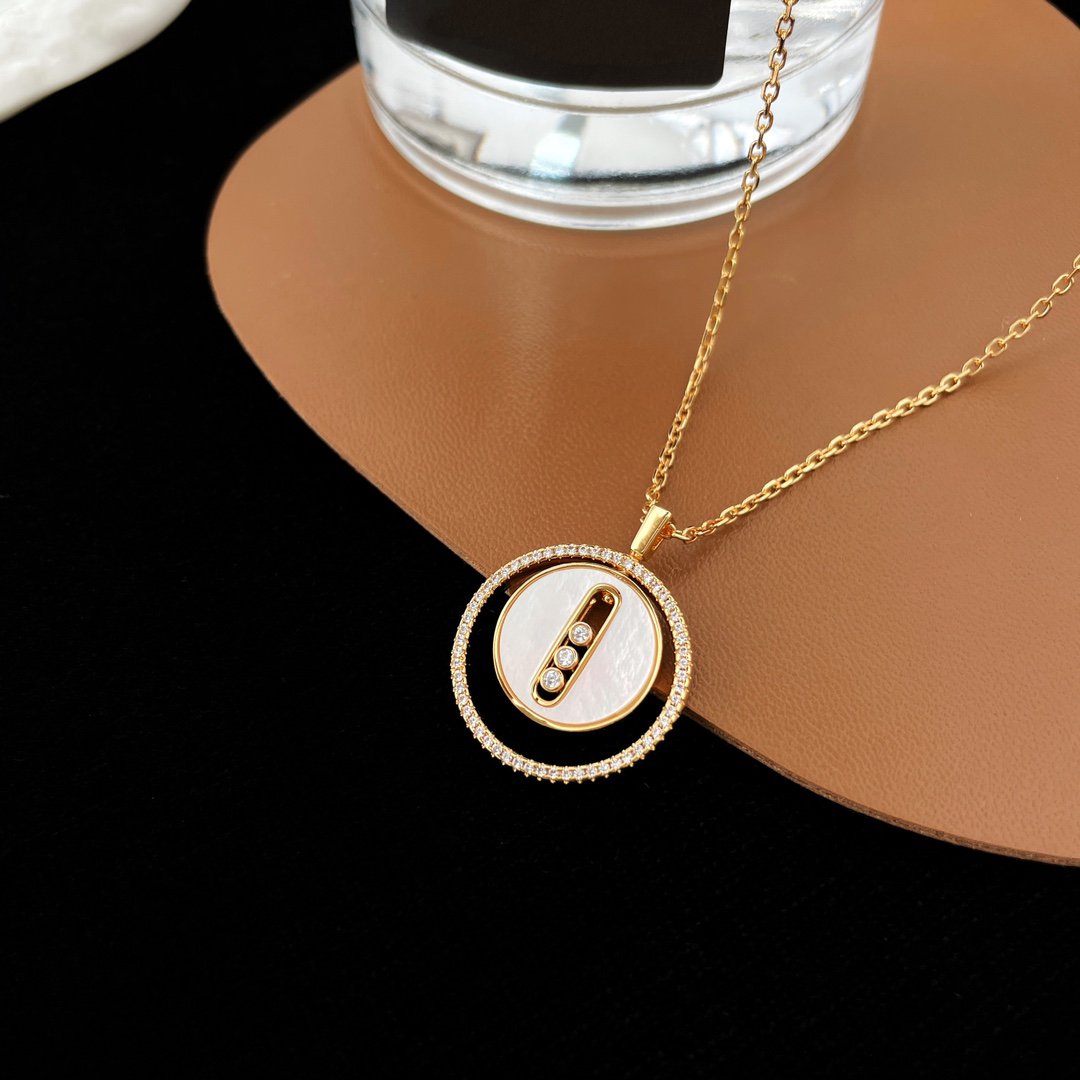 [Elite]LUCKY MOVE MM NACRE BLANCHE DIAMOND NECKLACE