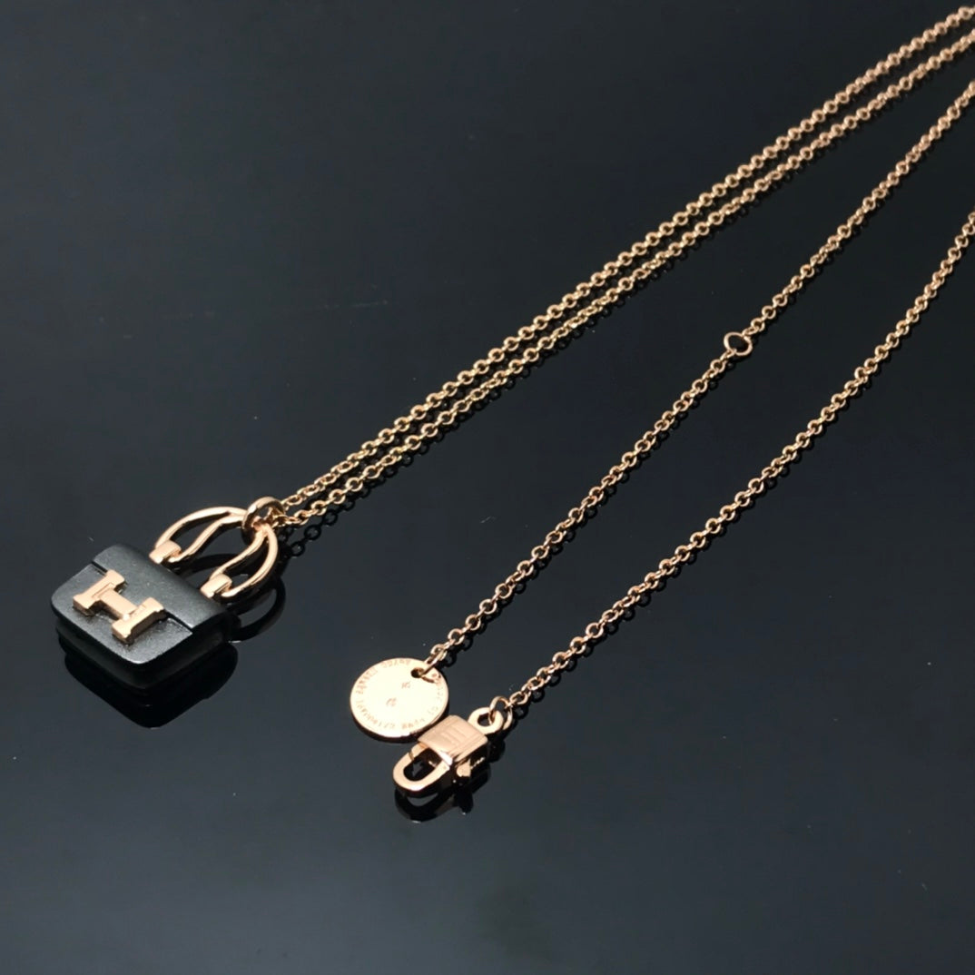 [Elite]WOMEN'S HM AMULETTES CONSTANCE PENDANT NECKLACE