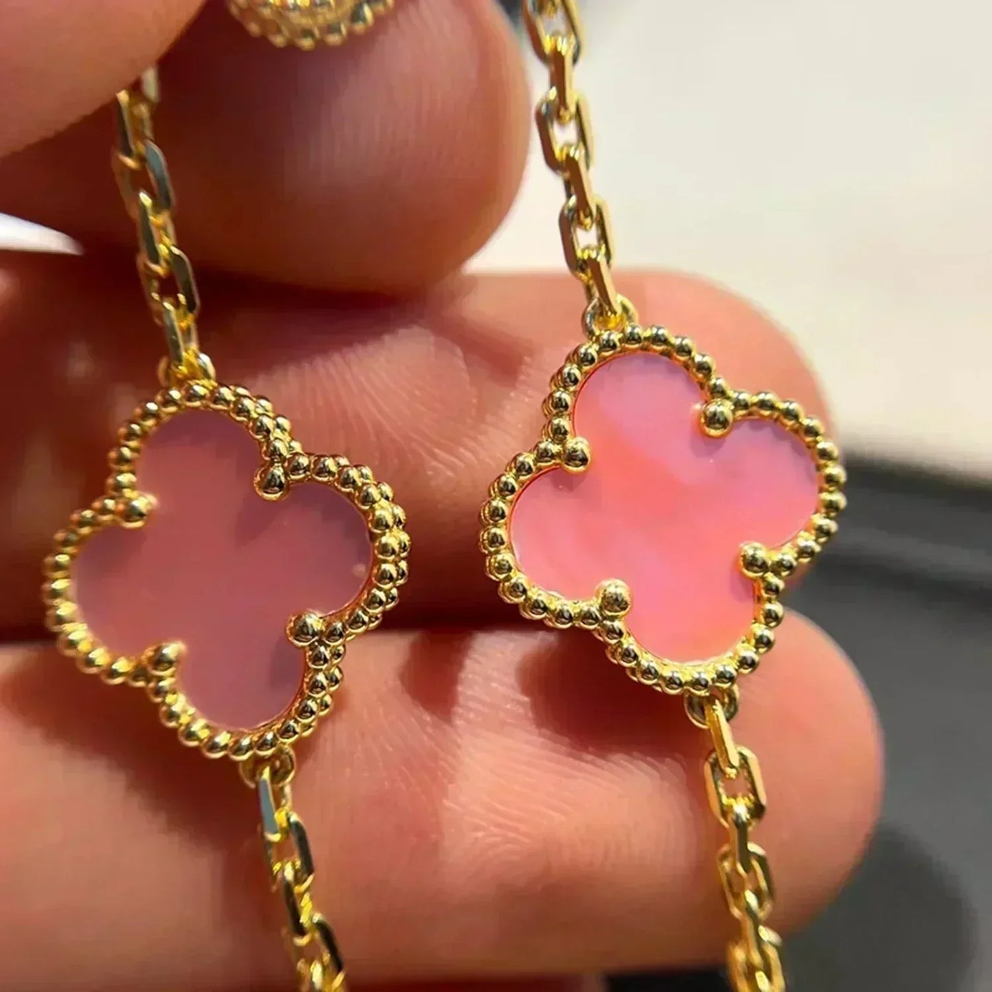 [Elite] CLOVER 5 MOTIFS  PINK MOP BRACELET COLLECTION