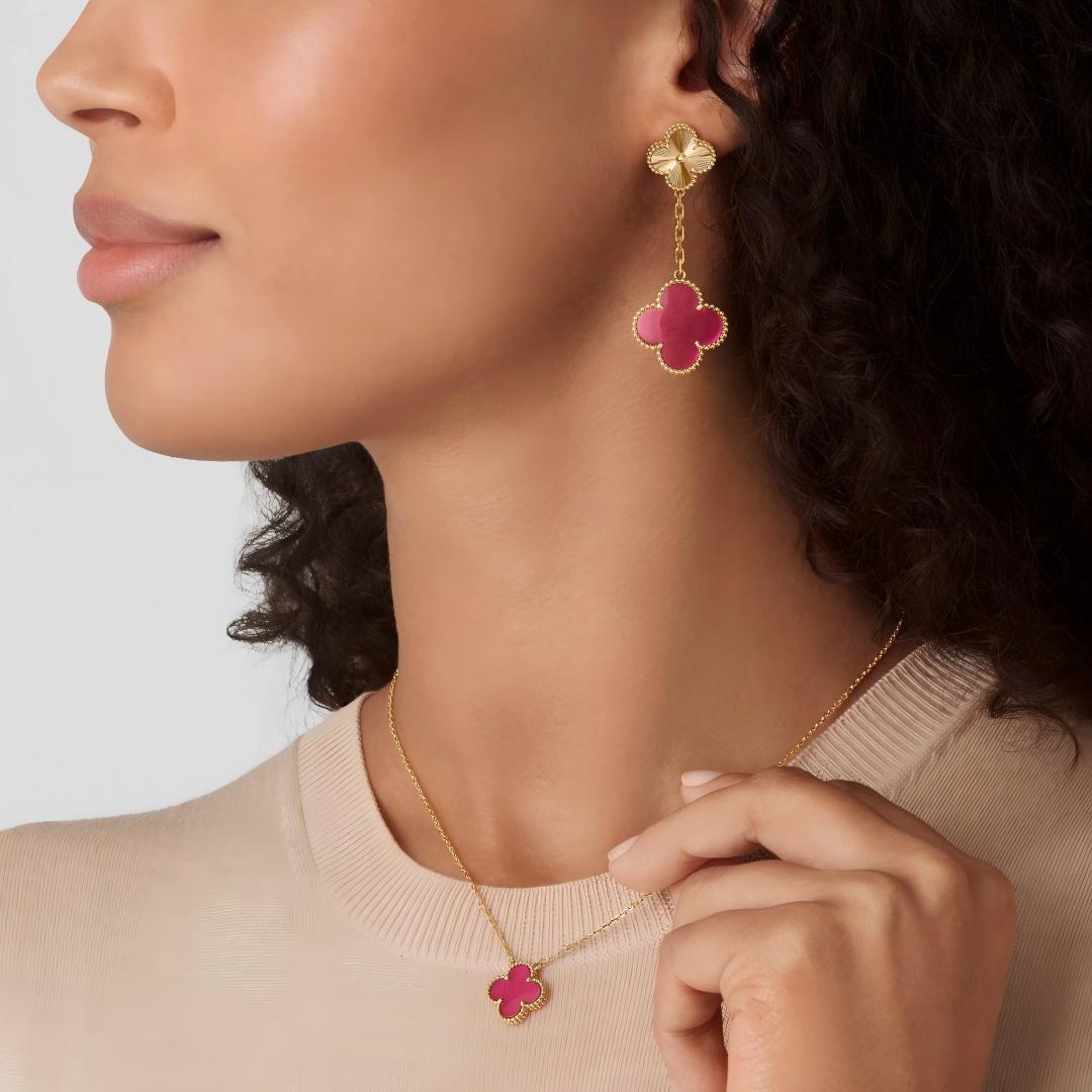 [Elite]NEW CLOVER 2 MOTIF PINK ENAMEL EARRINGS