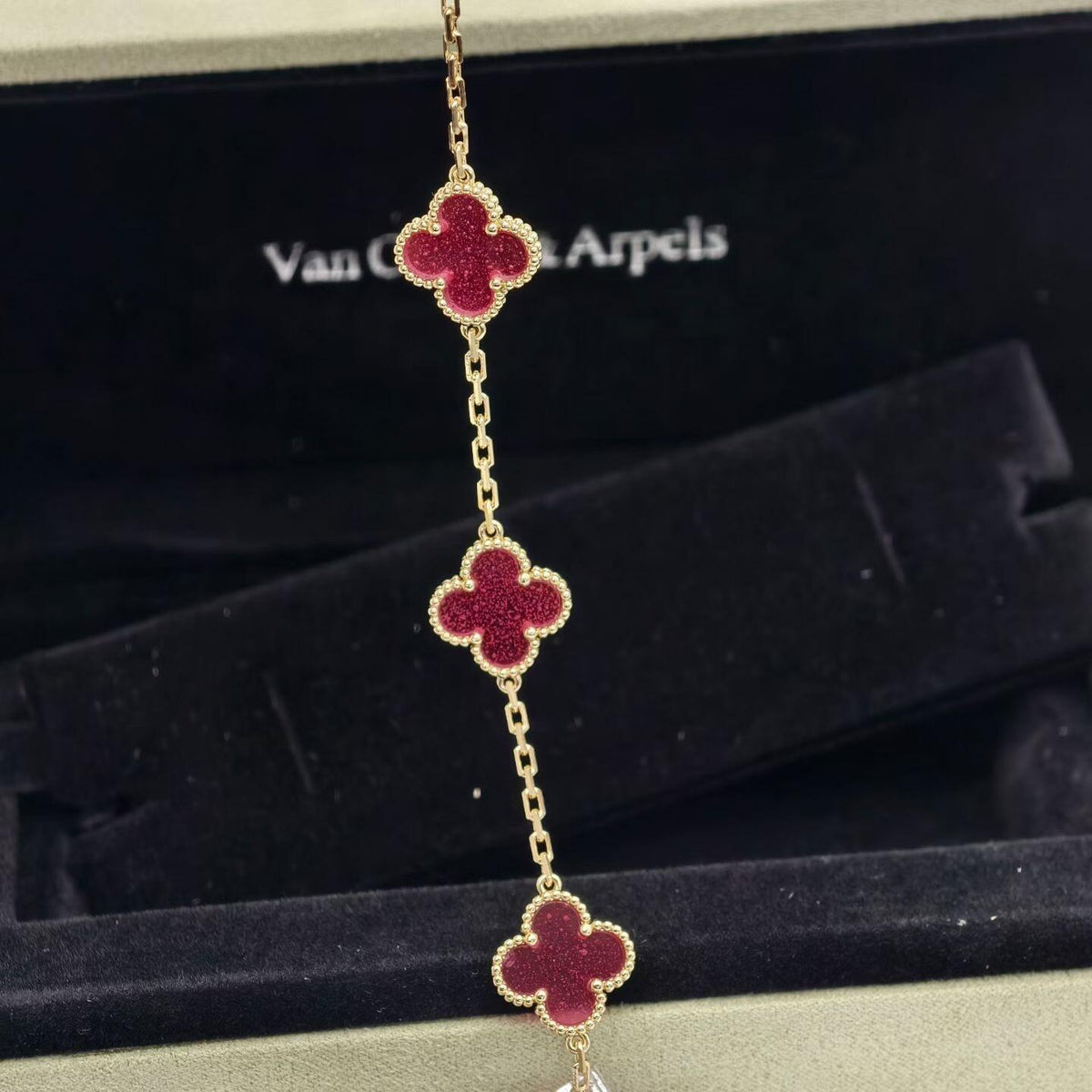 [Elite]NEW CLOVER 5 MOTIFS PINK ENAMEL BRACELET