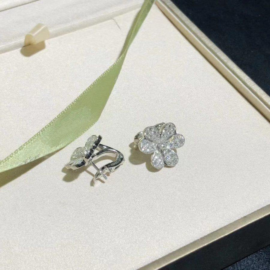 [Elite]FRIVOLE SILVER FLOWER DIAMOND EARRINGS