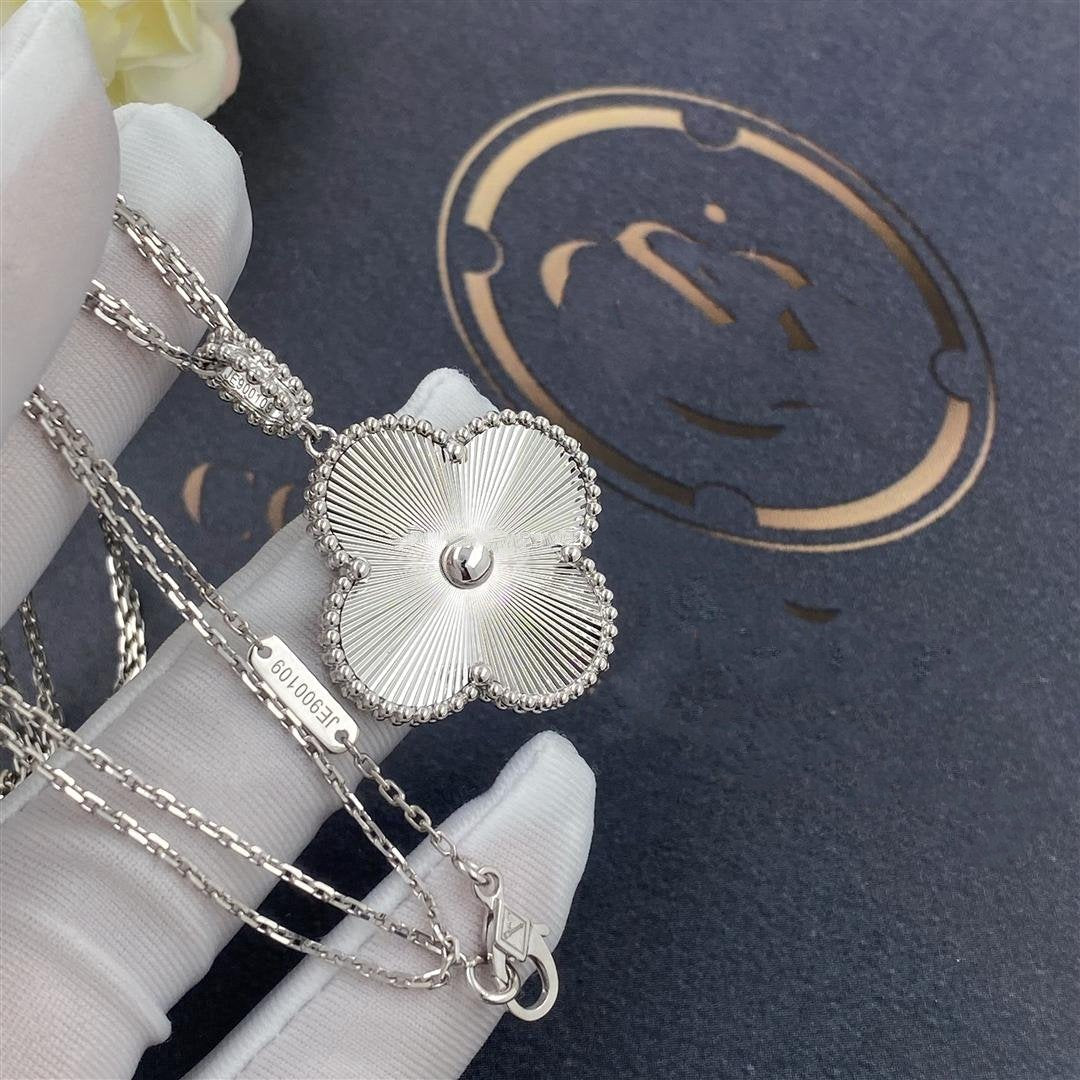 [Elite]CLOVER 25MM SILVER BIG CLOVER NECKLACE