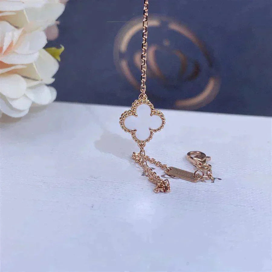 [Elite]CLOVER WHITE MOP SINGLE FLOWER BRACELET